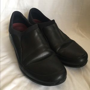 Merrell Slip ons in black leather